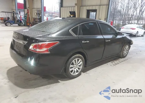 2015 Nissan Altima 2.5 S z USA, uszkodzony, nr VIN 1N4AL3AP3FN326465